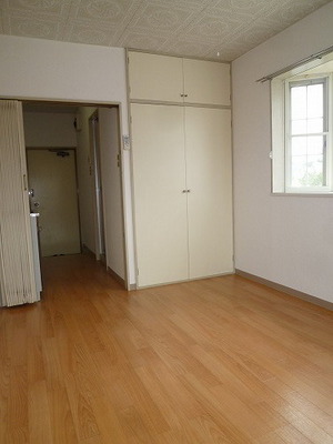 Other room space. It is a large room