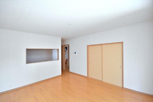 Same specifications photos (living)