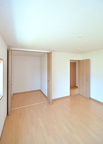 Same specifications photos (Other introspection)