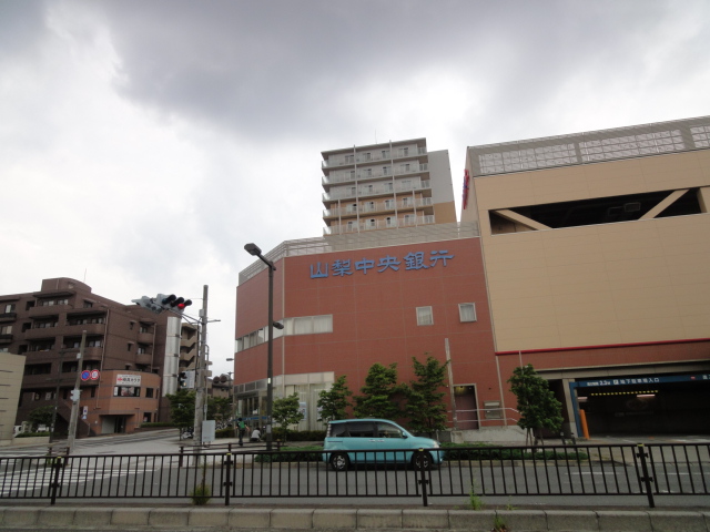 Bank. Yamanashi Chuo Bank until the (bank) 1536m