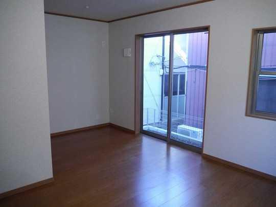 Living. All room pair glass