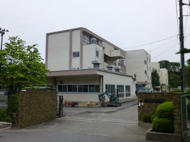 Primary school. Municipal NIECE up to elementary school (elementary school) 2000m