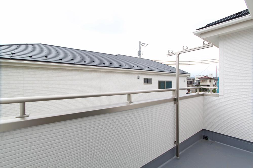 Balcony. Local (August 2013) Shooting balcony