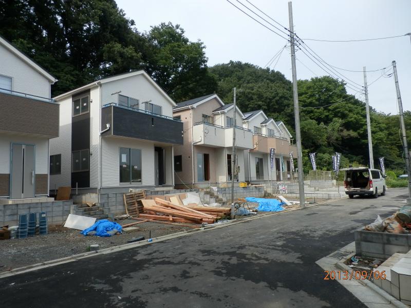 Local appearance photo. 1-3 Building