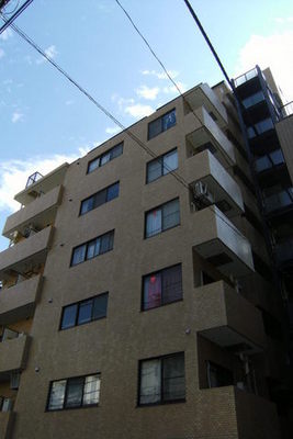 Building appearance. Appearance 2