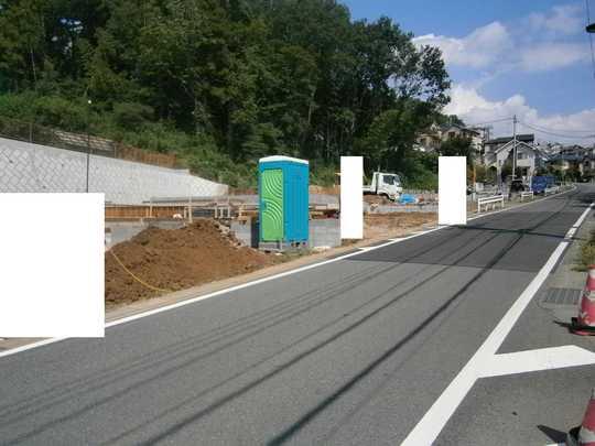 Local photos, including front road. Frontal road