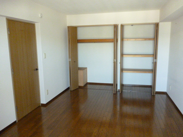 Receipt. Western-style 9 Pledge of closet