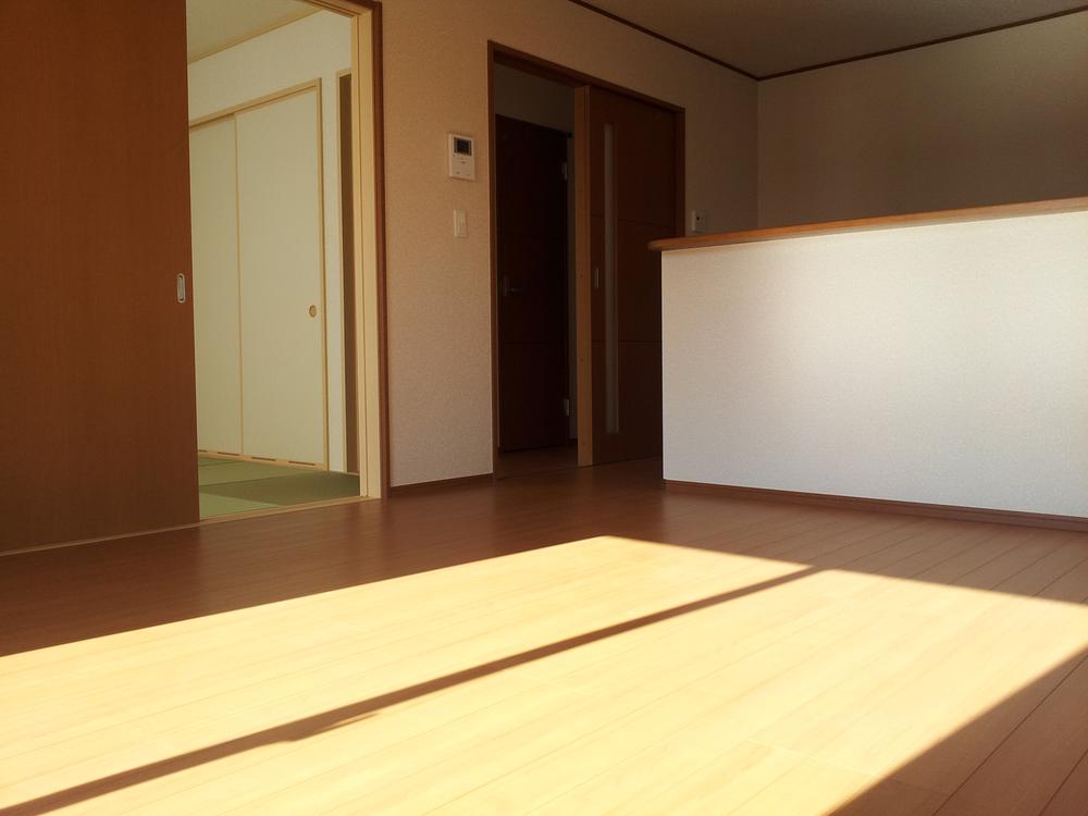 Living. Indoor (12 May 2013) Shooting Living course sunny.