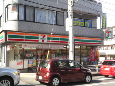 Convenience store. Seven-Eleven Hachioji Takao Station south exit shop until the (convenience store) 415m