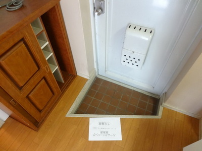 Entrance.  ☆ Entrance with cupboard ☆ 