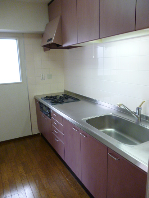 Kitchen. 3-neck built-in stove with! Longing of the system kitchen!