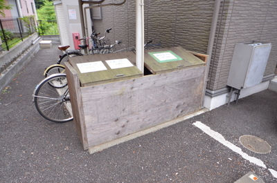 Other common areas. ☆ On-site waste storage ☆