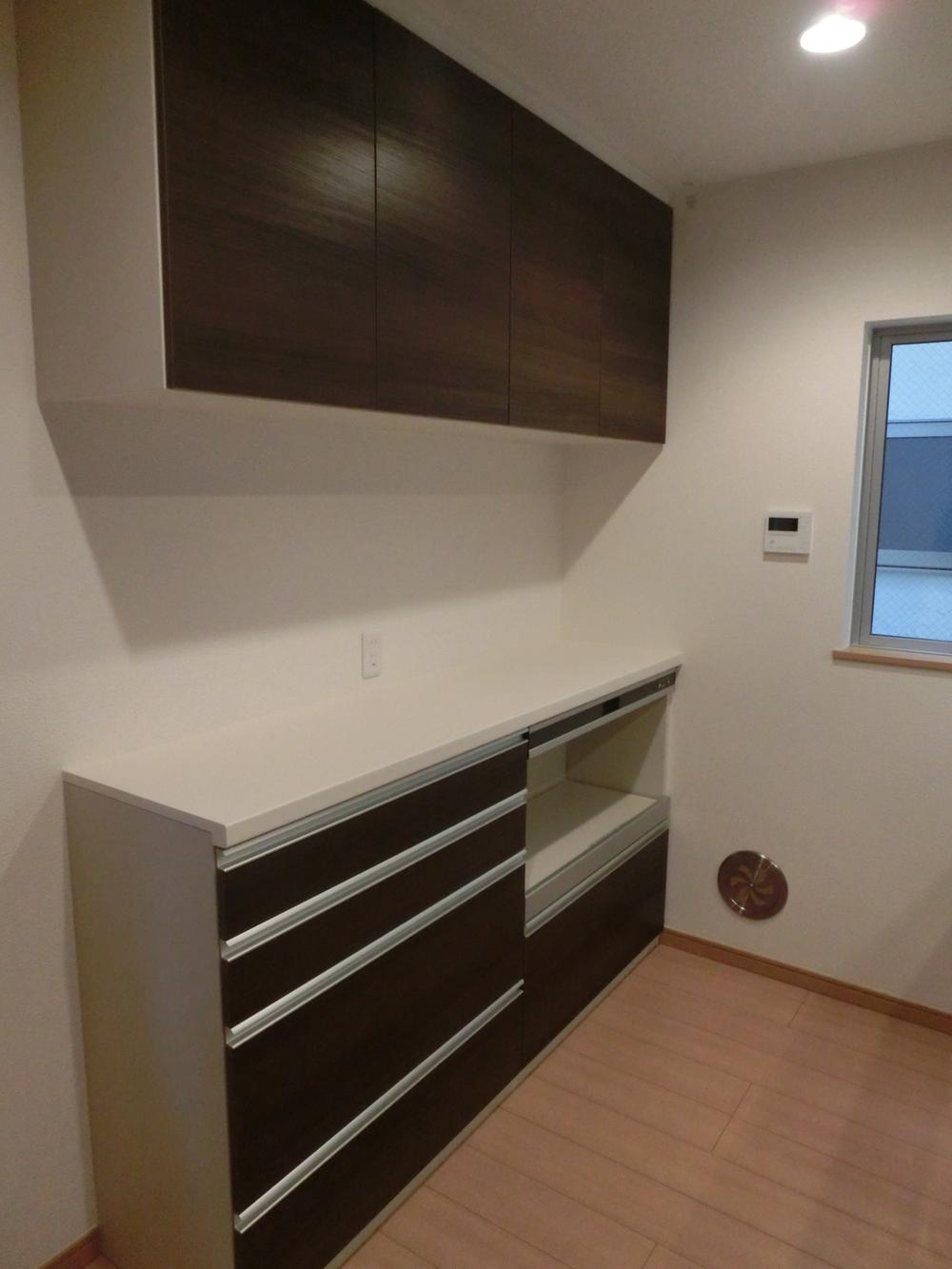 Other Equipment. Tsuto on the back, Cupboard, Consumer electronics drawer with. The color will be green