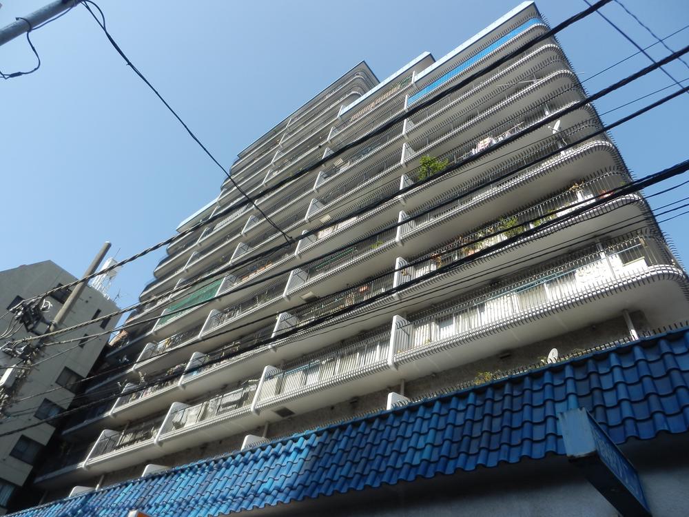 Local appearance photo. Local (11 May 2013) Shooting