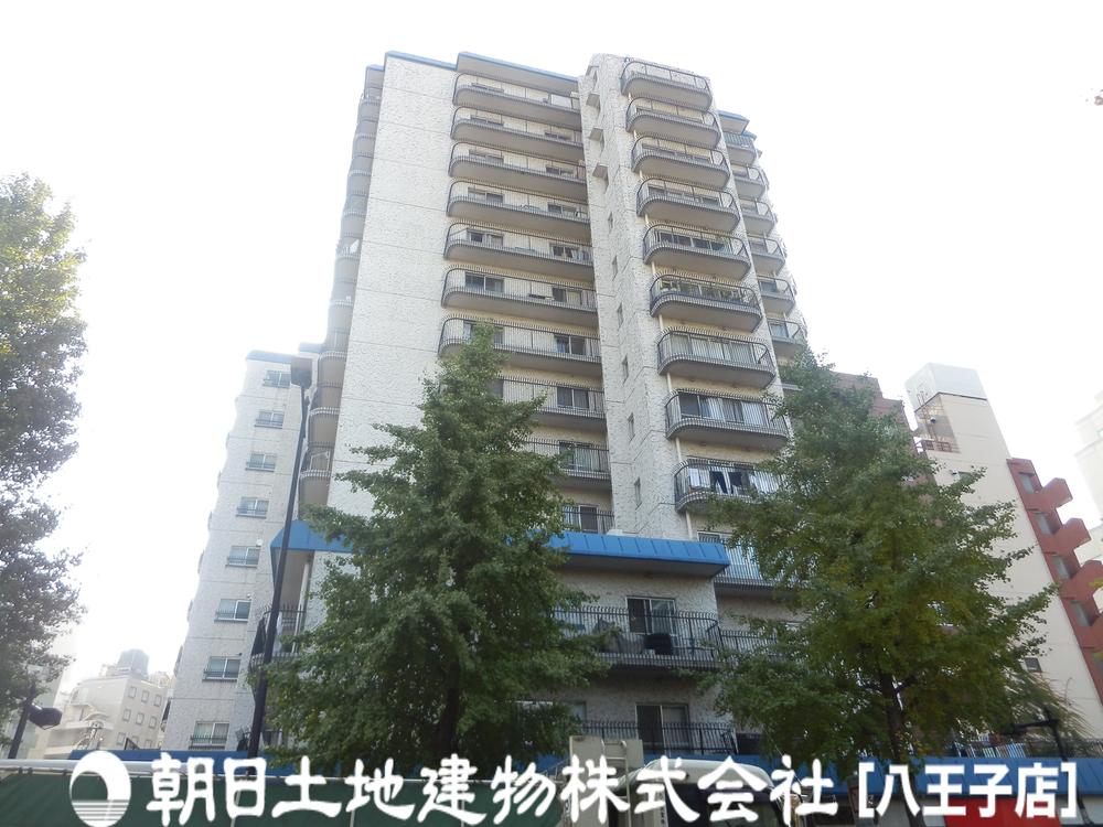 Local appearance photo. Local (11 May 2013) Shooting