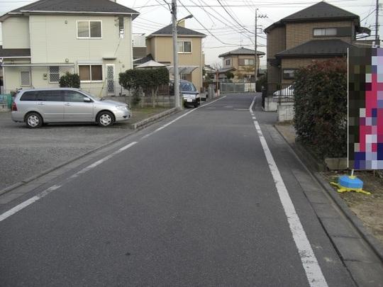 Local photos, including front road. Frontal road