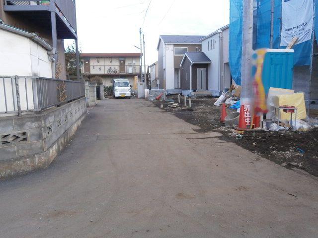 Local photos, including front road. 2013 December 24, shooting