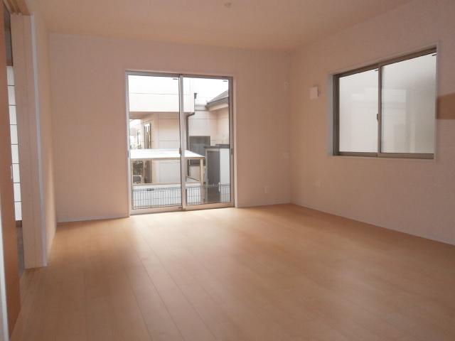 Living. 4 Building 2013 December 24, shooting