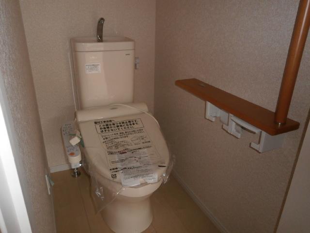 Toilet. 4 Building 2013 December 24, shooting