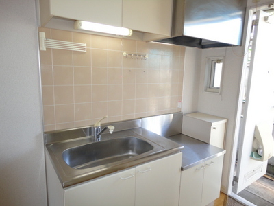 Kitchen. Two-burner gas stove installation Allowed