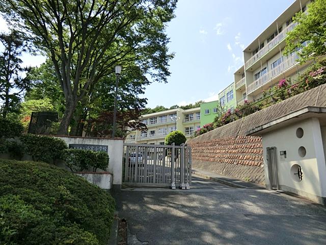 Primary school. 684m to Hachioji City Komiya Elementary School