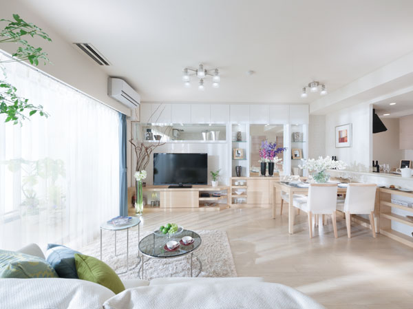 Living.  [living ・ dining]  ※ Published photograph of furniture was taken the model room (80I type) (March 2013) ・ Furniture etc. option specification is not included in the sale price.