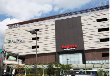 Surrounding environment. Seleo South Building Hachioji (about 640m ・ Ground 6th floor was a key tenant 8 minutes) new large electronics store walk ・ Underground second floor of the station building. It also contains a nursery school and school care facilities to 1F.