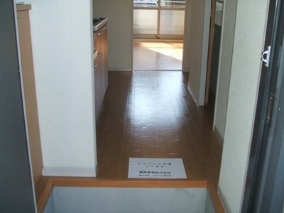 Entrance. ☆ Spacious entrance ☆