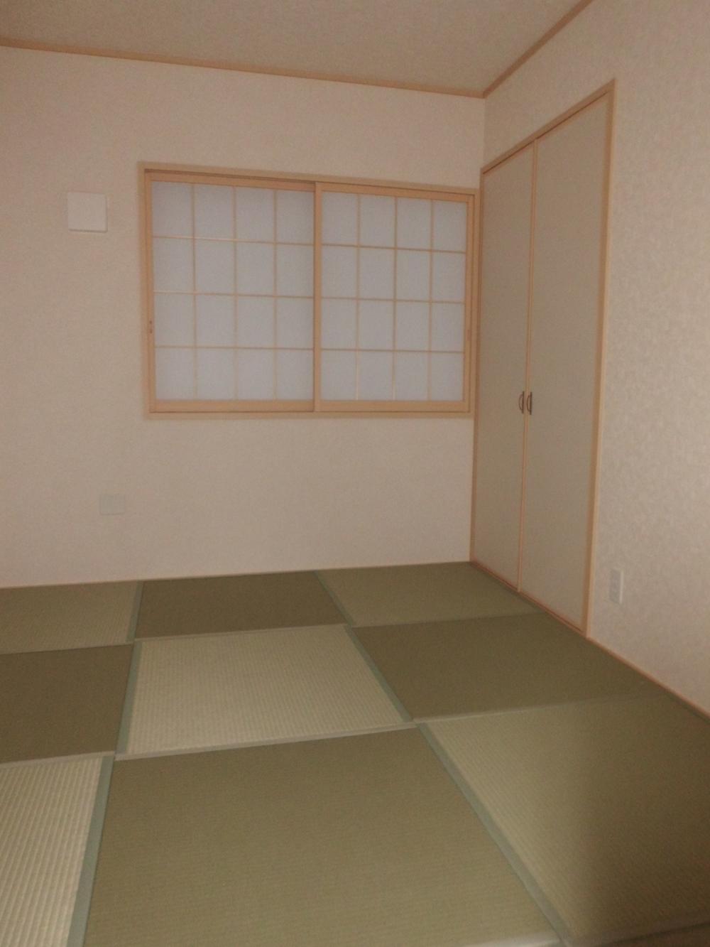 Non-living room. Indoor (11 May 2013) Shooting