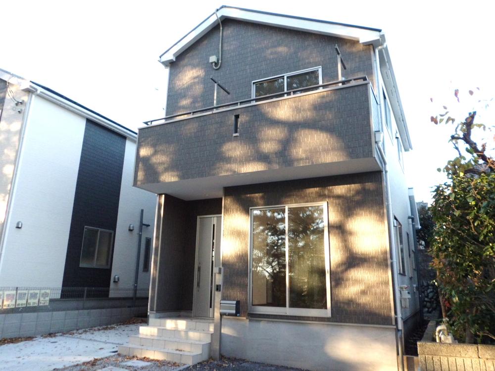 Local appearance photo. Local (11 May 2013) Shooting