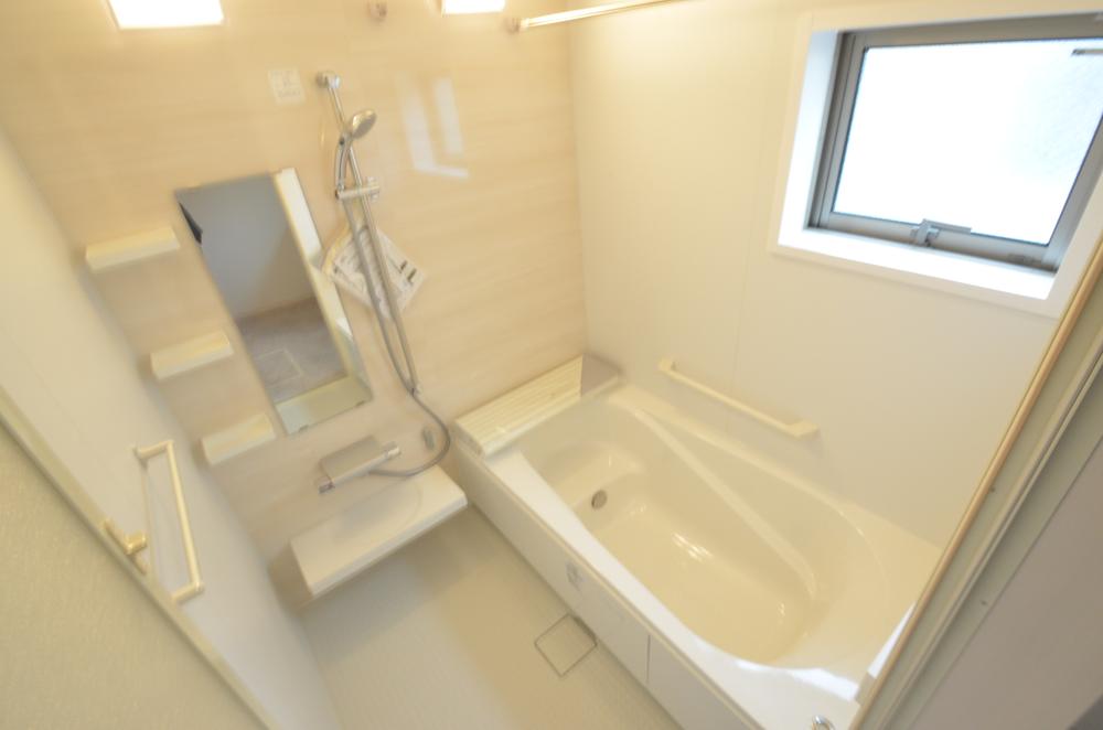 Bathroom. Indoor (12 May 2013) Shooting 7 Building