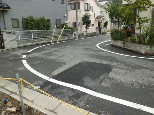 Local photos, including front road. Frontal road