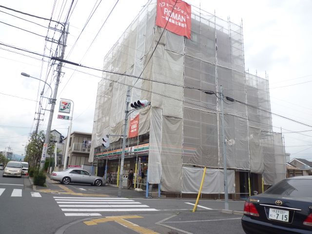 Convenience store. 680m to Seven-Eleven (convenience store)