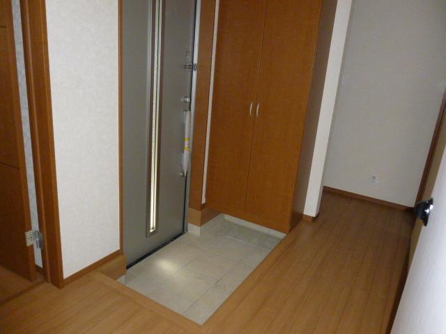 Entrance. Indoor (10 May 2013) Shooting