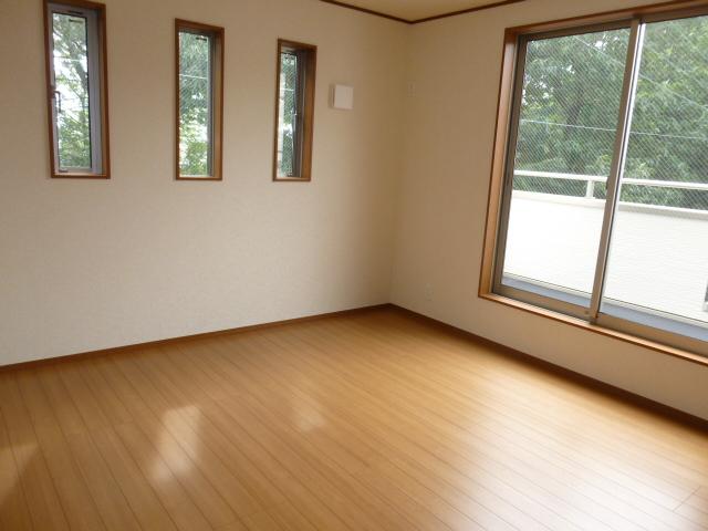 Non-living room. Indoor (10 May 2013) Shooting