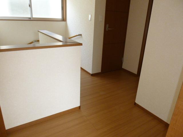 Other introspection. 1 Building second floor hall