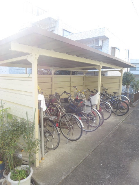 Other common areas. Bicycle parking on
