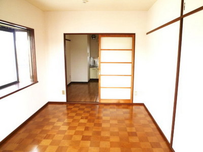 Living and room. Western-style room is bright