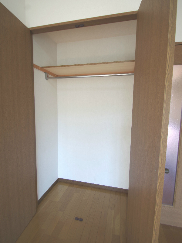 Receipt. The same properties of different Room No.. It will be helpful photo.