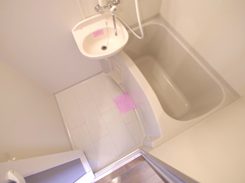 Bath. The same properties of different Room No.. It will be helpful photo.