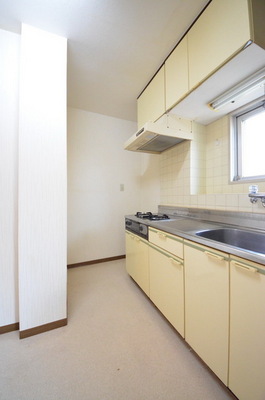 Kitchen.  ☆ It is easy to breadth of cuisine ☆ 