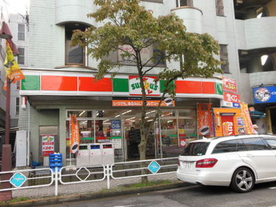 Convenience store. 700m until Thanksgiving (convenience store)