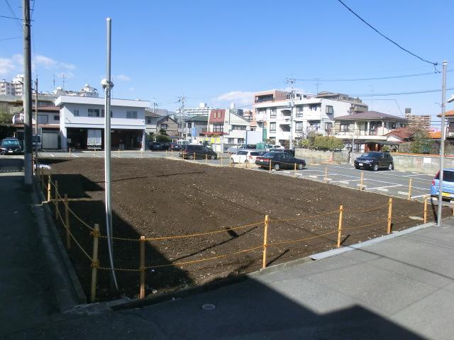 Local photos, including front road. local ・ Construction before