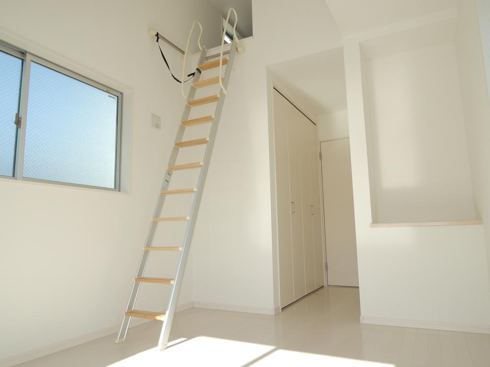 Non-living room. Indoor (11 May 2013) Shooting