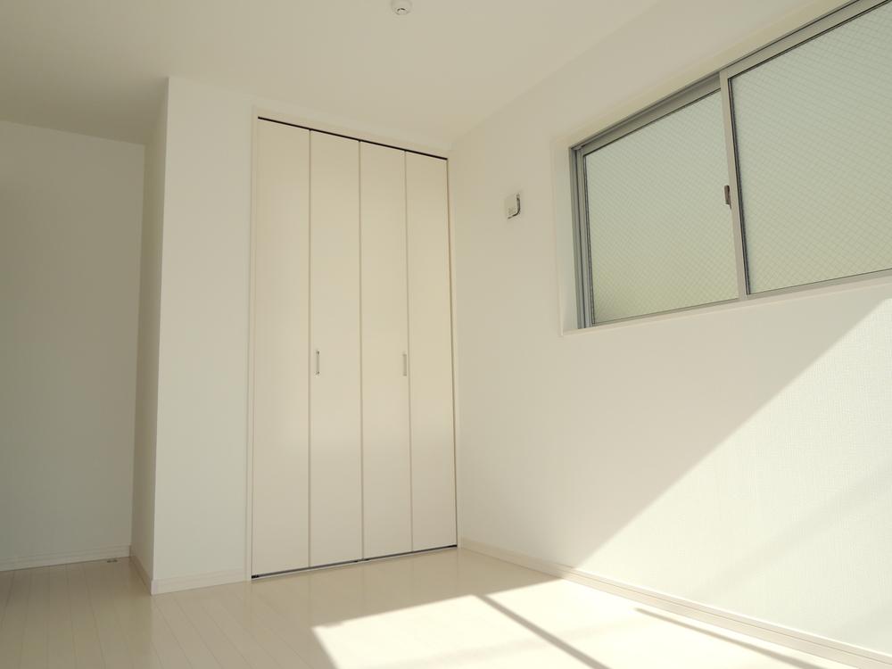 Non-living room. Indoor (11 May 2013) Shooting