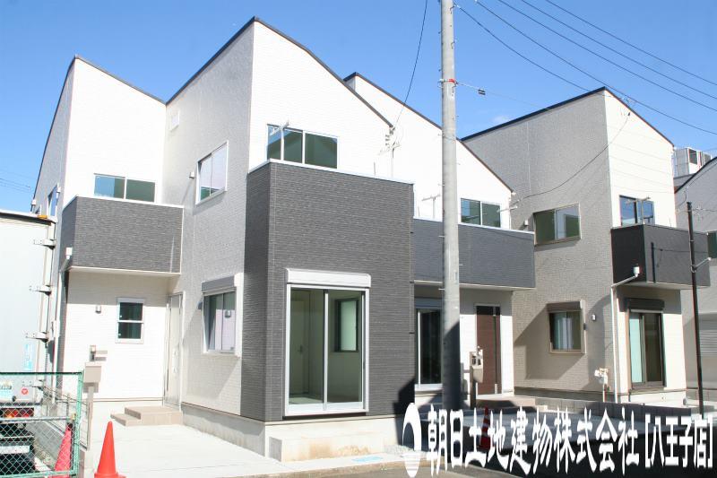 Local appearance photo. Local (11 May 2013) Shooting