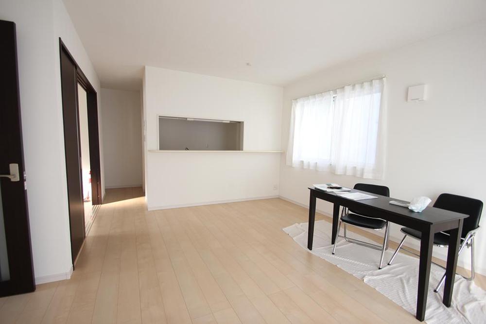 Living. Indoor (09 May 2013) Shooting