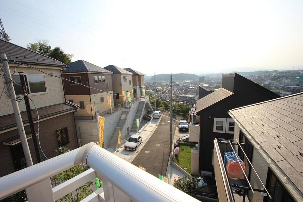 View photos from the dwelling unit. View from local (09 May 2013) Shooting