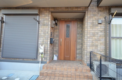 Entrance. ☆ It is around the entrance ☆