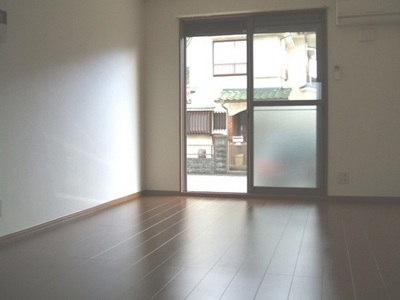 Living and room. ☆ Living 11 Pledge ☆